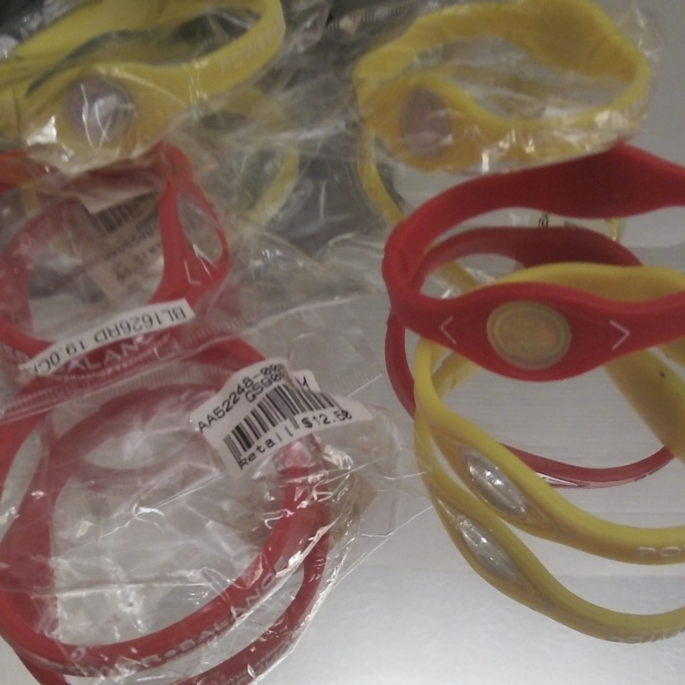 Nwts 6 power balance bracelets. Med. lot 324